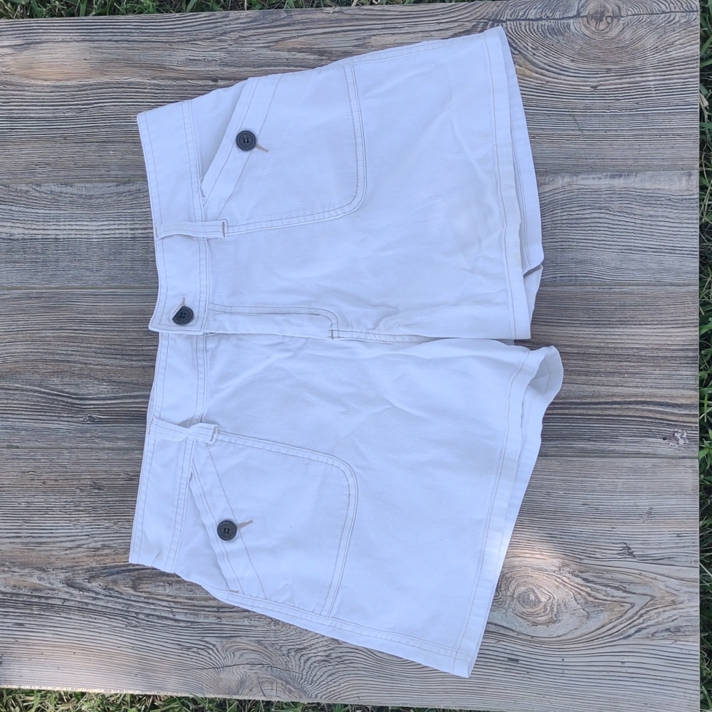 Stretch White Ribbed Button Pocket Shorts